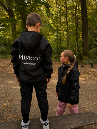 Softshell bunda Warm, dry & ready to explore.